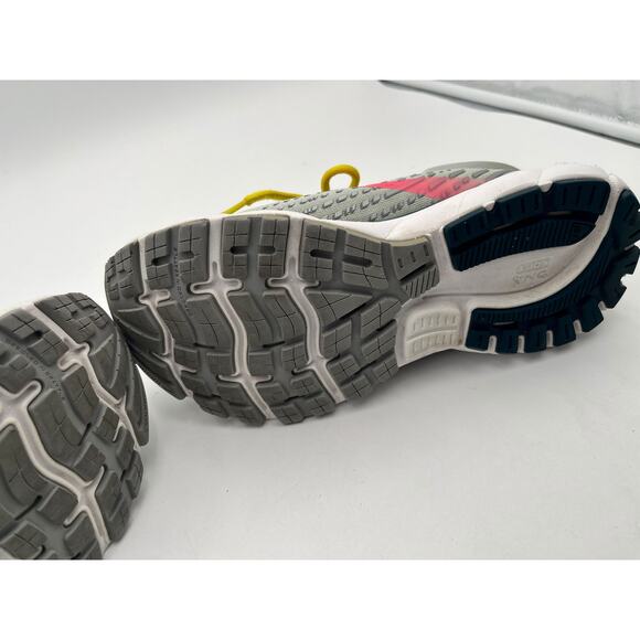 Brooks Women’s Size 6 Grey Ghost Running Shoes Excellent - Picture 10 of 10